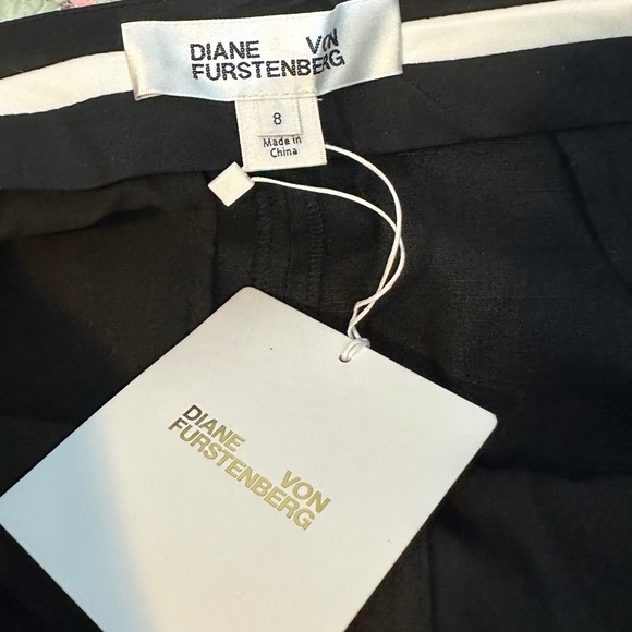 Diane von Furstenberg Black Linen Blend Pleat Front Flare Pants Size 8 DVF NWT - Picture 4 of 7